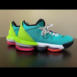 Nike Lebron 16 XVI Low “Hyper Jade” Total Orange Green